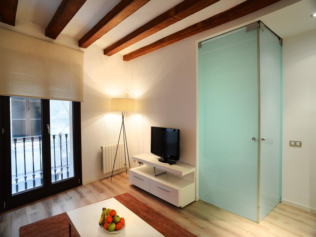 City Stays Portaferrissa Apartment — Photos 1